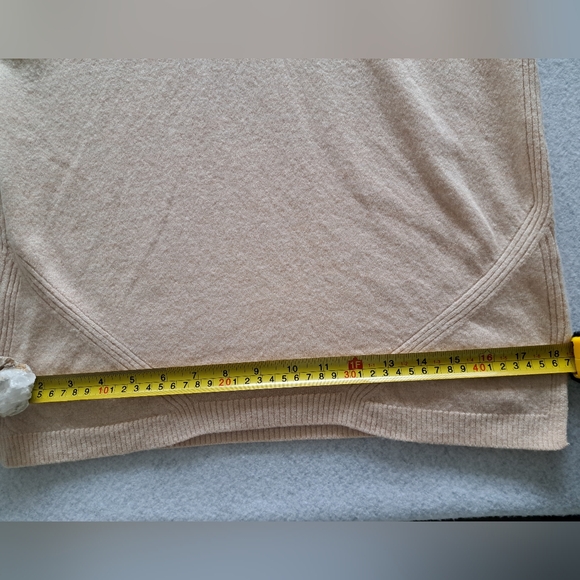 100% Extra Fine Merino Wool Elegant Cream Turtleneck Sweater By Nicole Miller - Picture 12 of 15